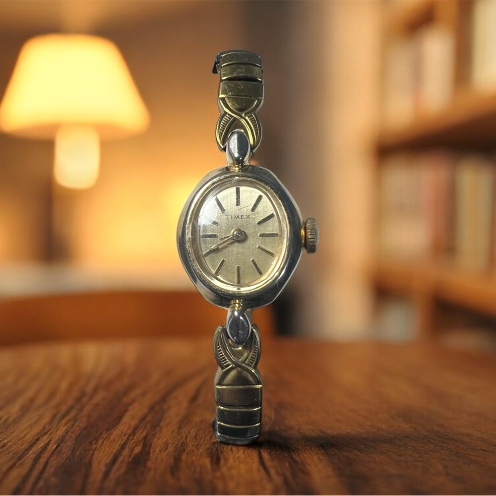 (204)Timex Women's Vintage Wind-up Gold and Silver Watch